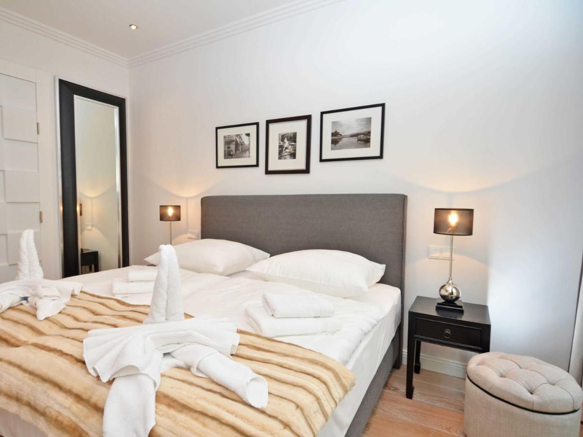 Villa "Johanna" Sellin - Wg13 Mit Kamin Und Zwei Balkonen Екстериор снимка
